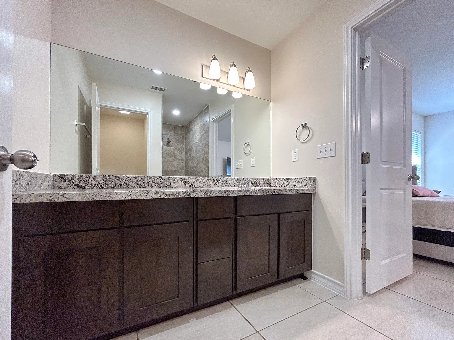 5406 Encanto Dr — Photo 4