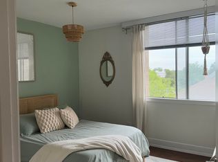 619 King St APT 604, Columbia, SC 29205
