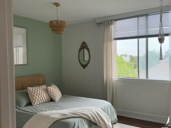 619 King St APT 604, Columbia, SC 29205