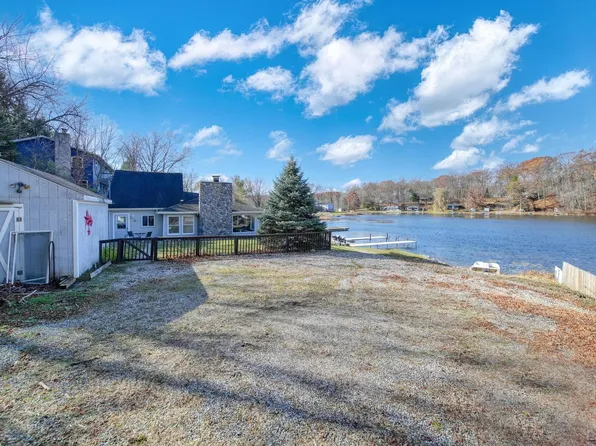 1244 Van Sickle Dr, Hillsdale, MI 49242