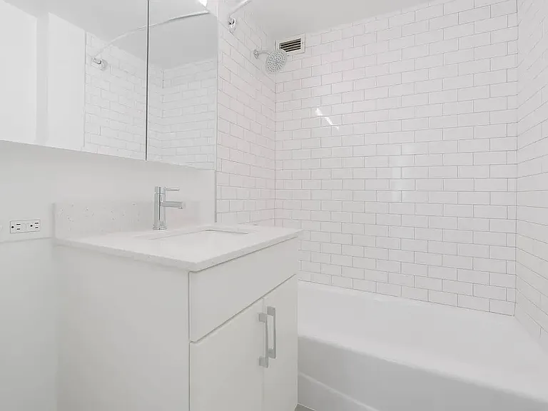 400 W 37th St #7E — Photo 50