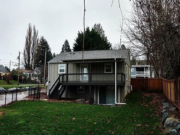3rd image of 532 13th Ave SE