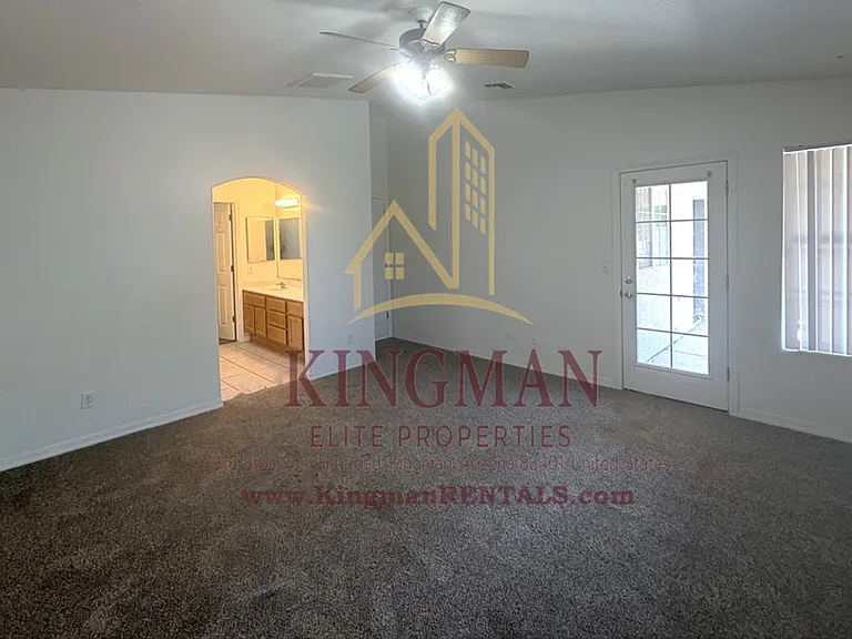 1748 Club Ave — Photo 8