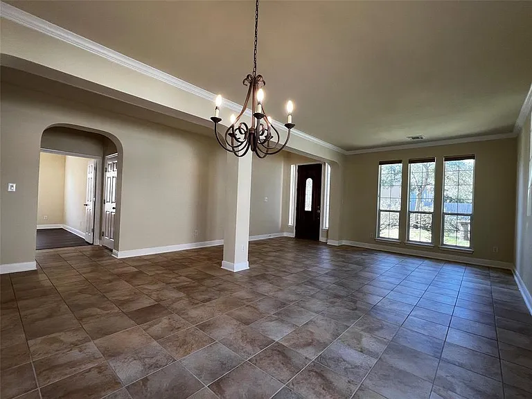 15224 Interlachen Dr — Photo 6
