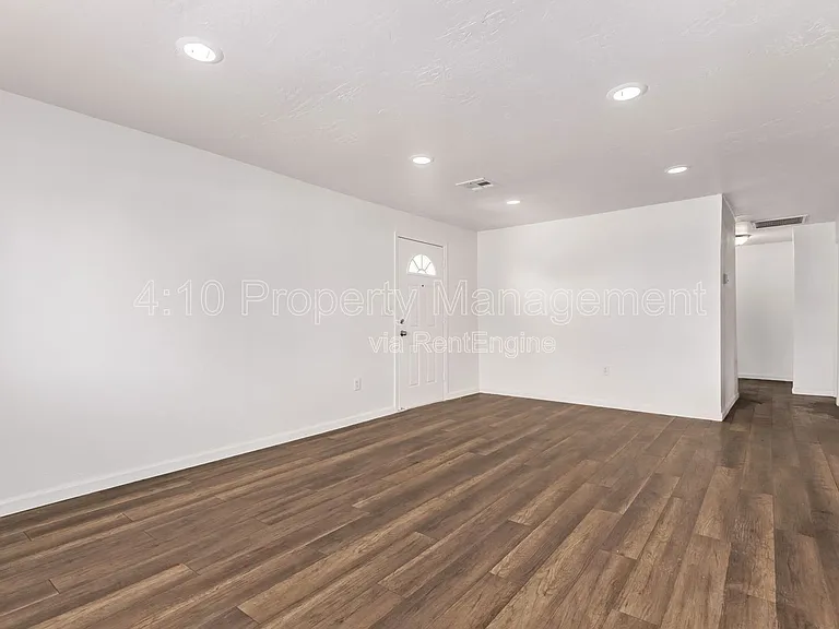 1117 N 13th St #1 — Photo 8