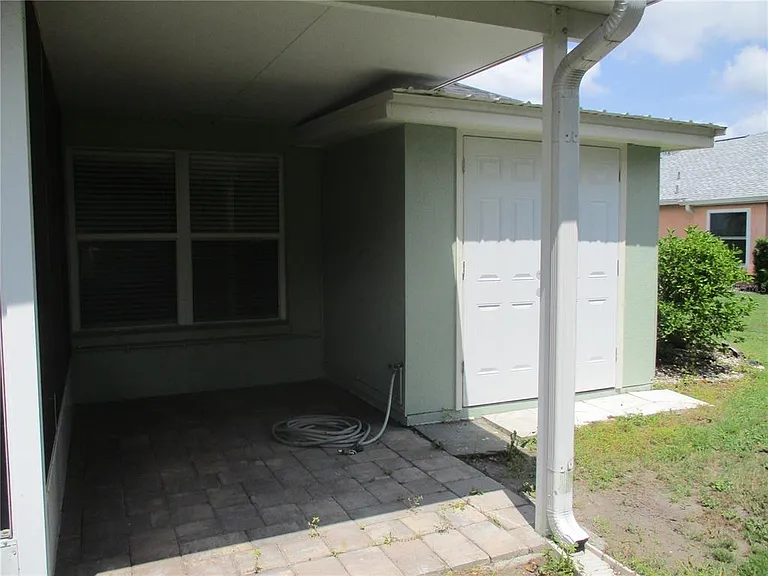 209 N Brockfield Dr — Photo 23