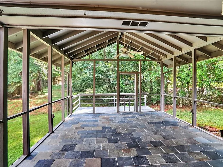 447 Cove Dr NE — Photo 18