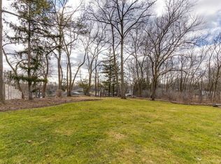 731 Stonegate Dr, Highland Park, IL 60035