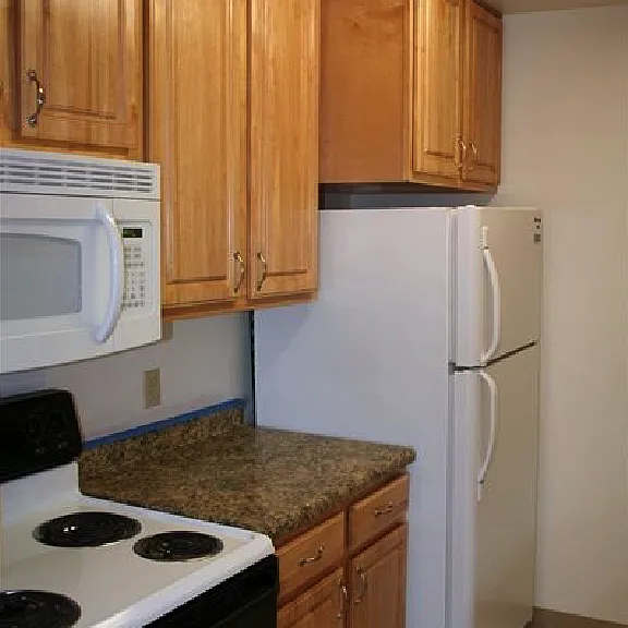 1708A-1708B-1708 Meridian St #1708 — Photo 7