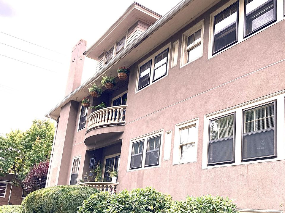 SIDE VIEW SHOWING BEAUTIFUL, PRIVATE BALCONY
