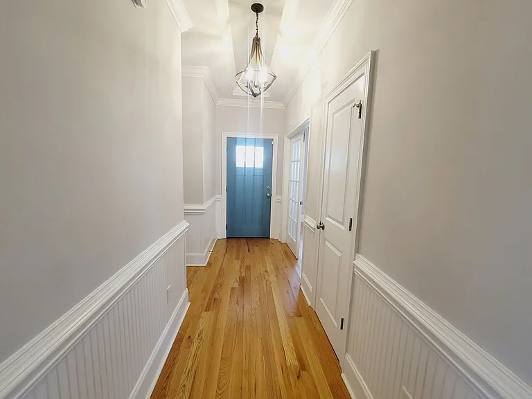 2385 Sweet Valley Hts — Photo 4