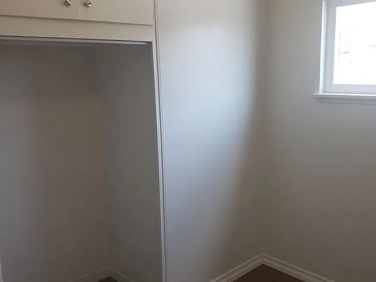 940 Ohio St — Photo 17