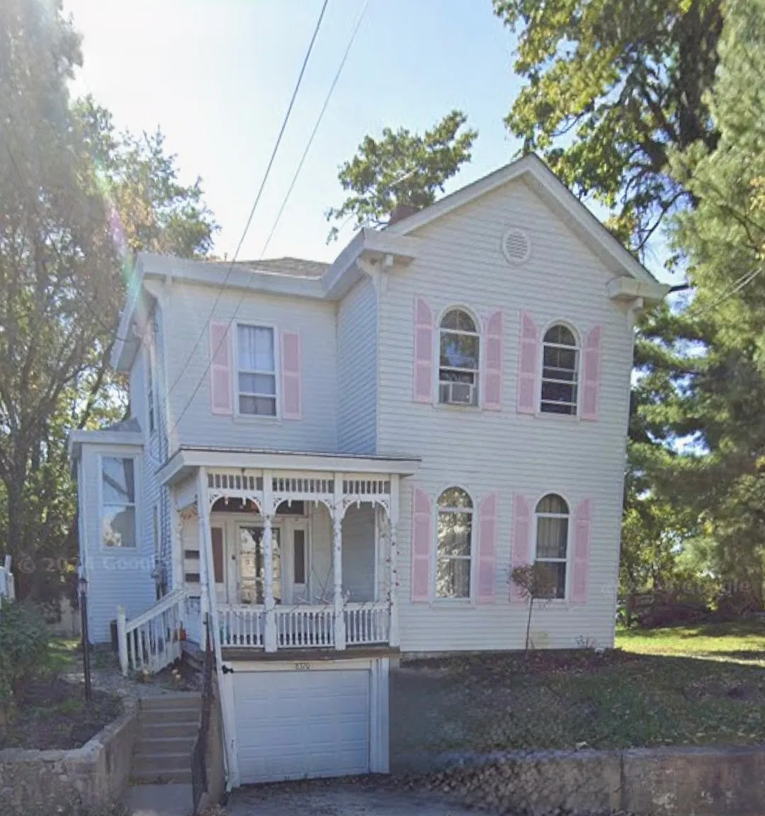 2 bed, 1000 sqft, $1,050 — Photo 1