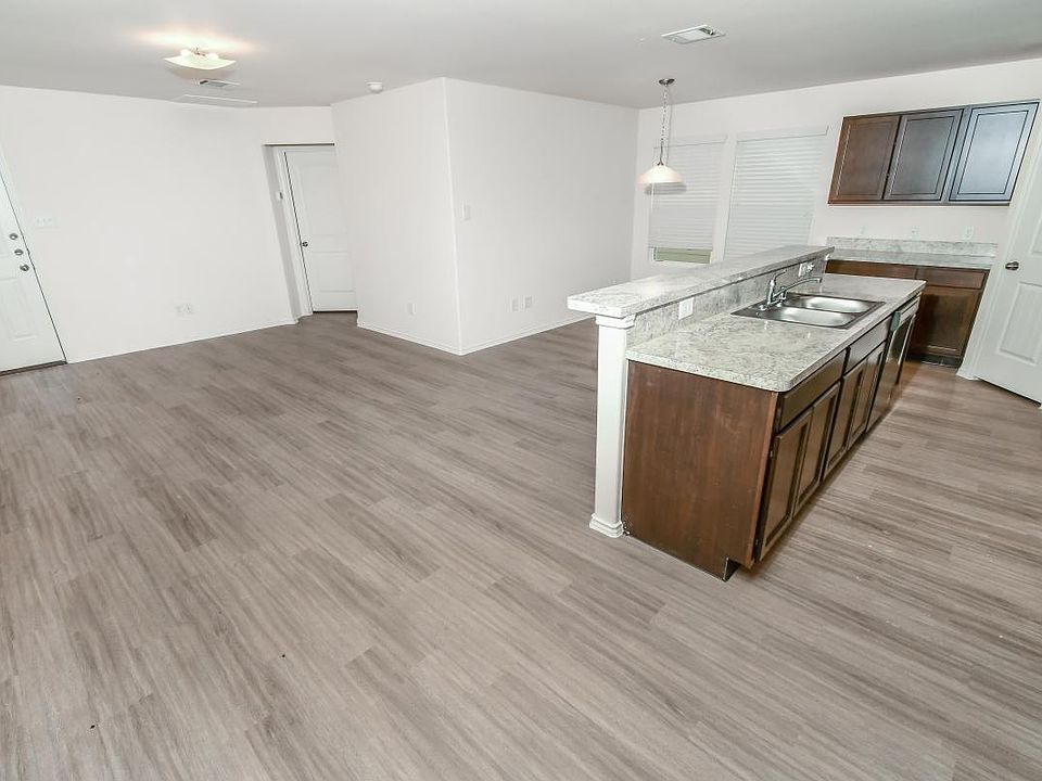 1st image of 5318 Freshwater Way