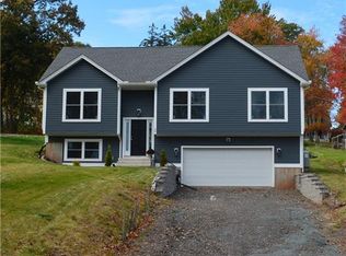 35 Barberry Ln, Meriden, CT 06451