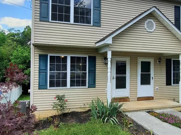 452 Cherrydale Ave, Front Royal, VA 22630