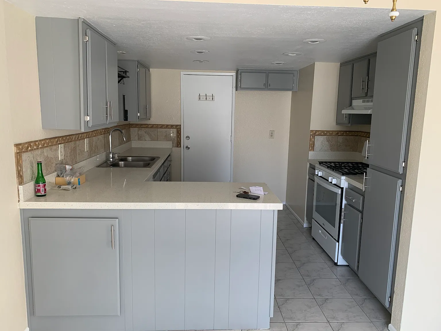 3 bed, 2.5 bath, 1400 sqft, $3,500 — Photo 4