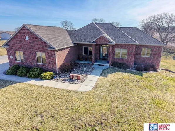 1900 N 129th St, Lincoln, NE 68527