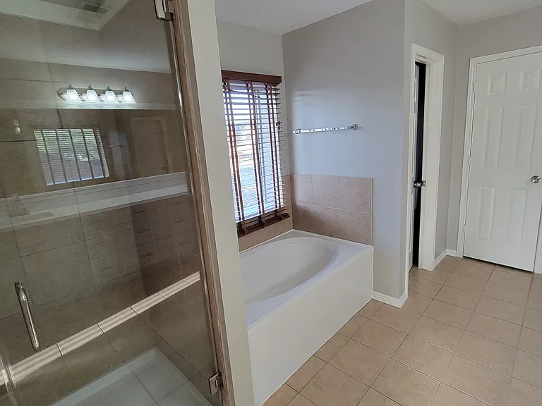 12514 Berry Laurel Ln — Photo 17