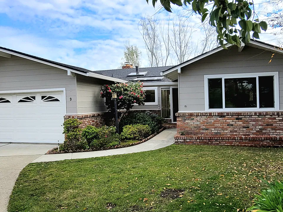 9 Rockwood Ct