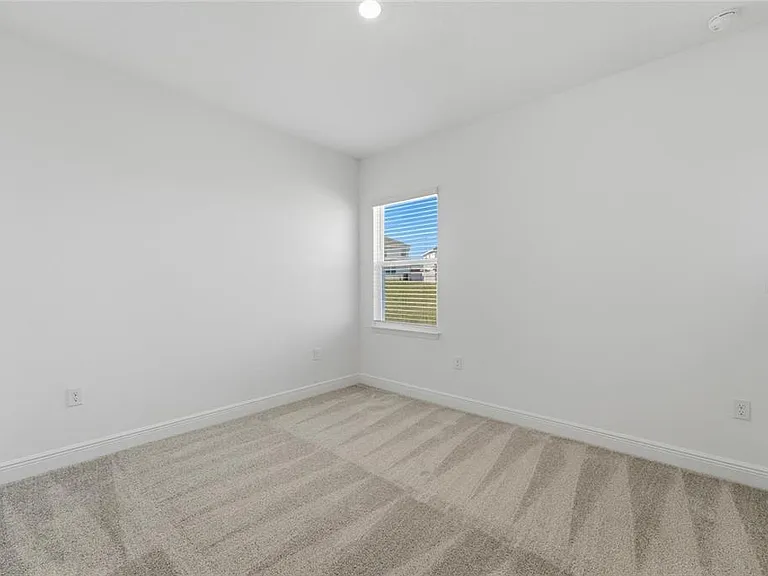 2100 Maverick Ct — Photo 23