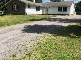 48 Avon Rd, Geneseo, NY 14454