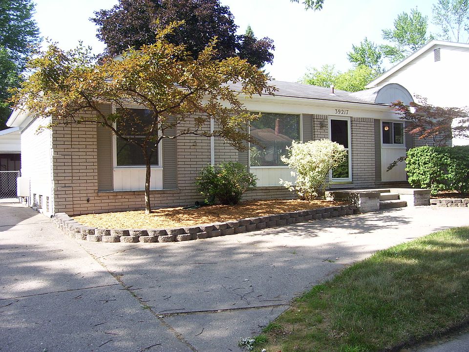 1st image of 39217 Dillingham St