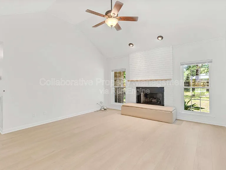 200 Hermitage Dr — Photo 13