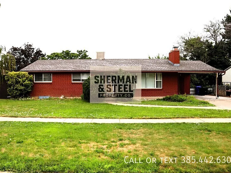 1866 S Davis Blvd — Photo 2