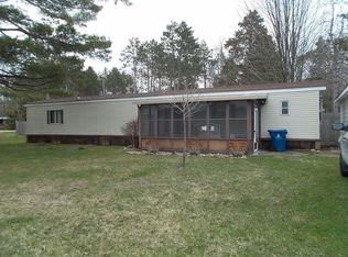 997 W Ingham Rd, Sanford, MI 48657