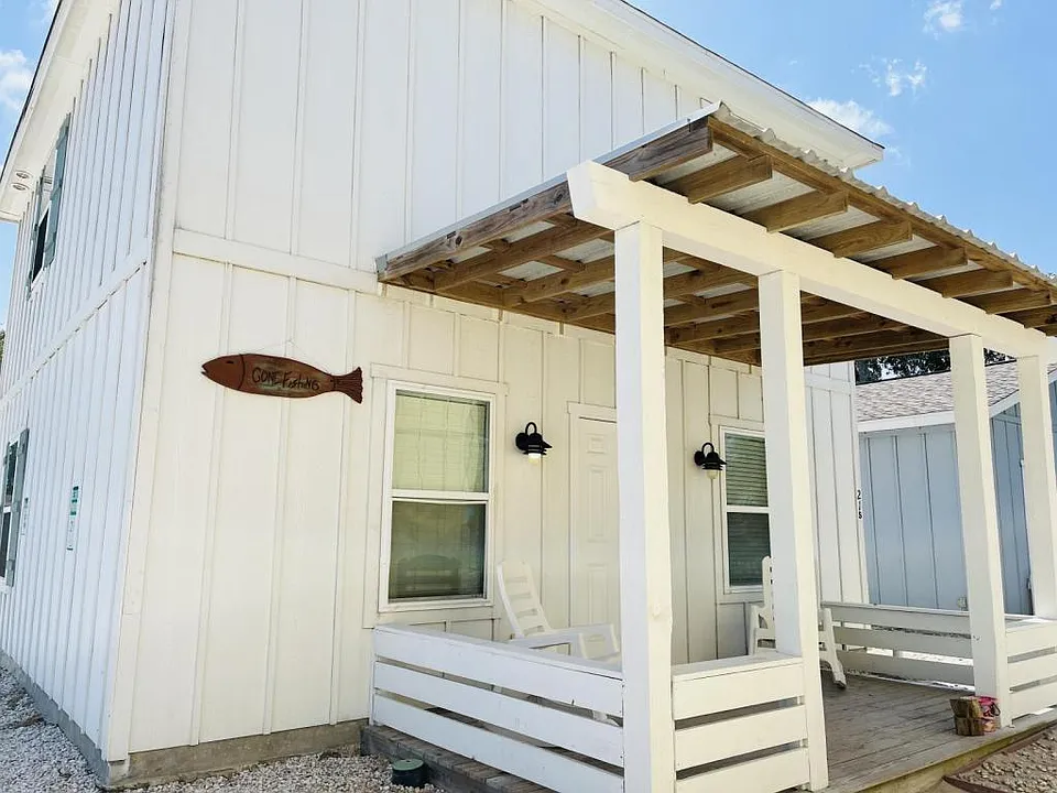 4212 State Highway 35 Byp #21