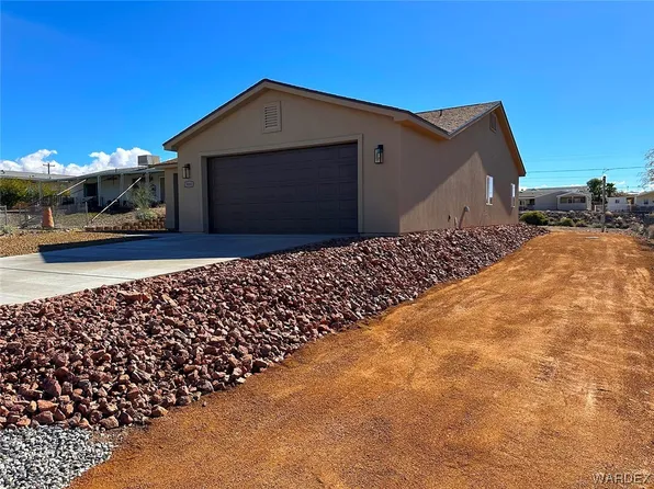 3084 Locust Blvd, Bullhead City, AZ 86429