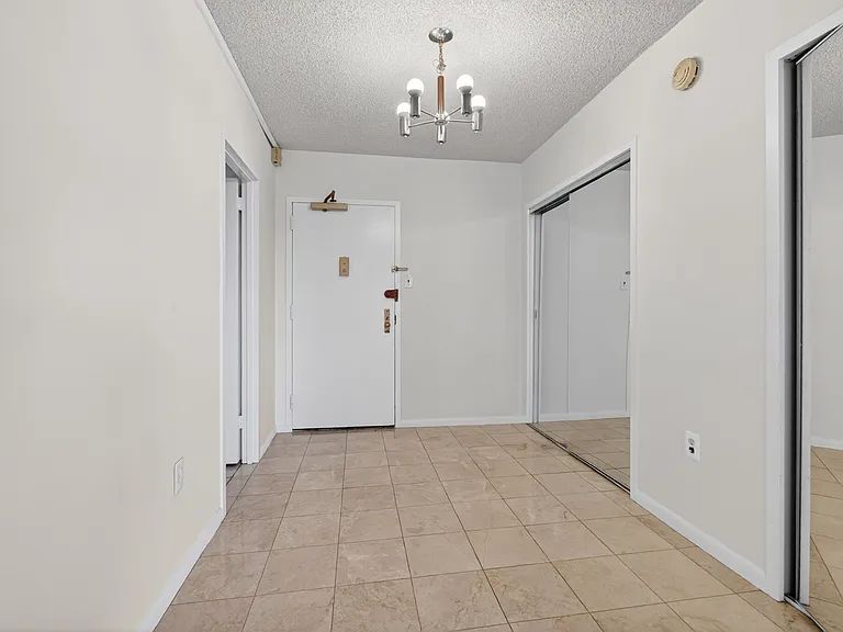 3701 S George Mason Dr — Photo 9