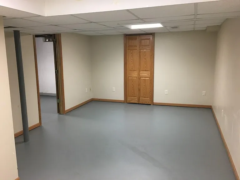 305 Kelly Cir — Photo 22