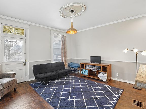 4th image of 3601 Hillside Ave