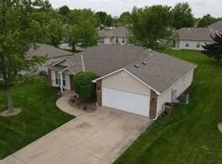 814 Clancy Ct, Raymore, MO 64083