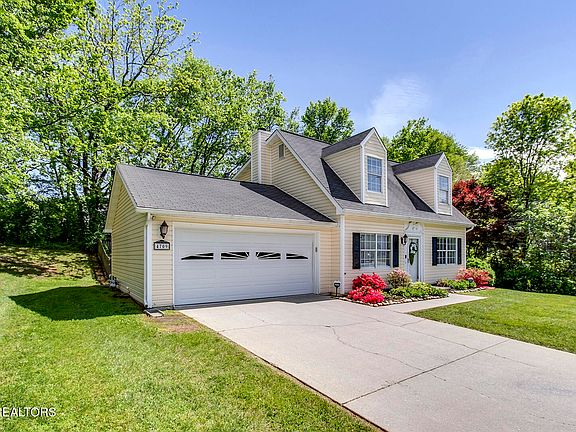 3rd image of 4709 Brierley Dr