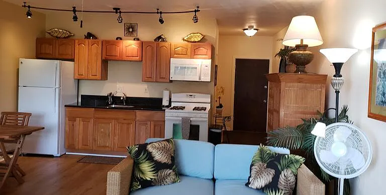 355 Kalanianaole St #332 — Photo 1