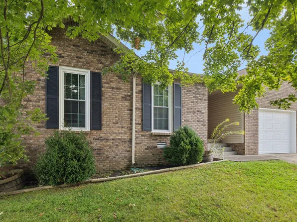 332 Brook Mead Dr, Clarksville, TN 37042