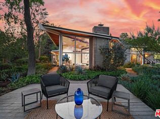 370 Patrician Way, Pasadena, CA 91105