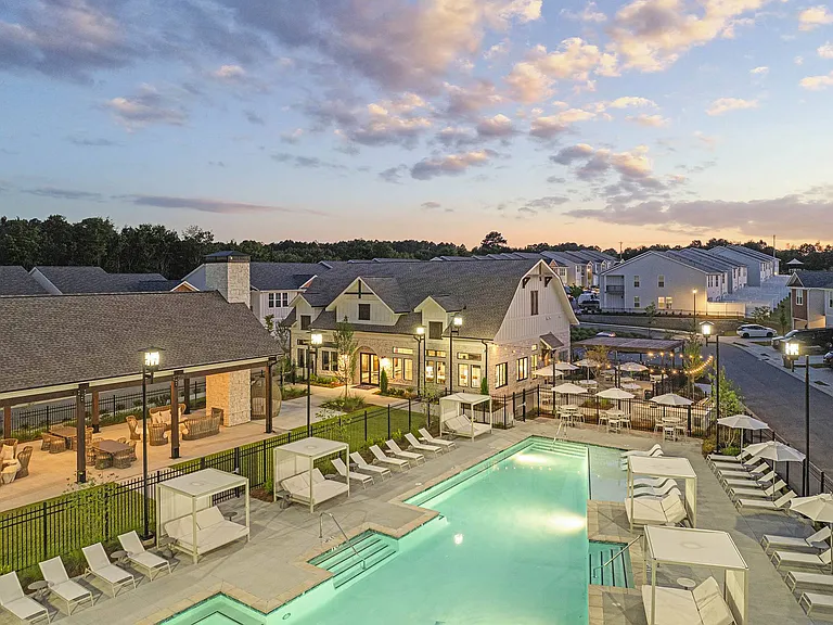 Tessa Barrow Crossing Townhomes — Photo 40
