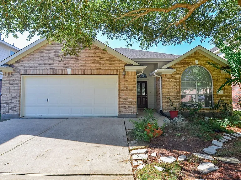 5726 Indigo Trails Dr — Photo 2