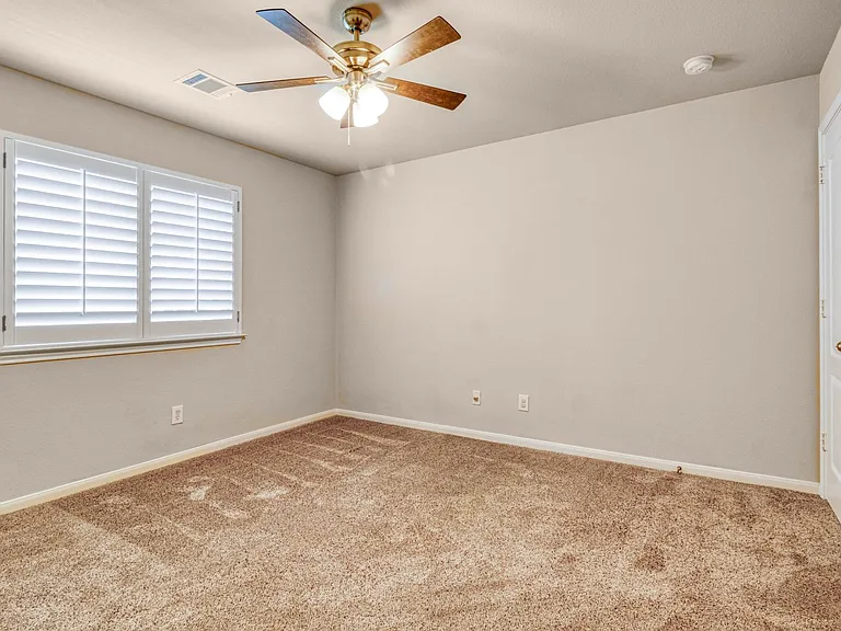 8707 Roswell Rdg — Photo 29