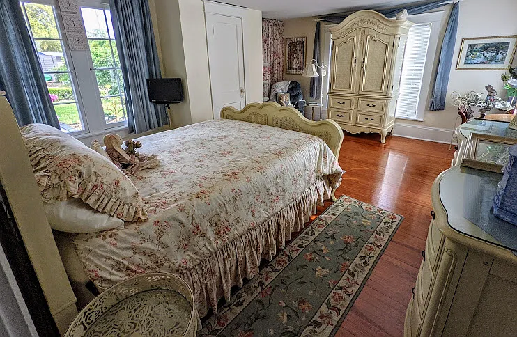 1121 Victoria Dr — Photo 28