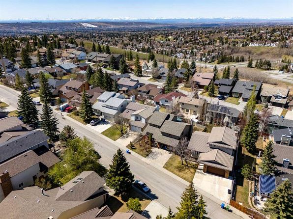 47 E Edendale Cres NW, Calgary, AB T3A 3W8