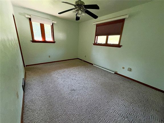 5th image of 353 Slaughter Hollow Rd