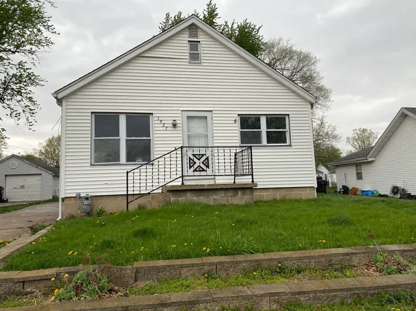 1927 W Hudson St, Peoria, IL 61604