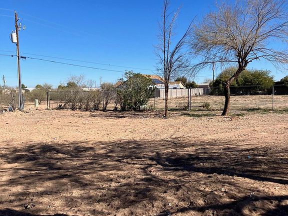 5th image of 3200 W Caballero Dr