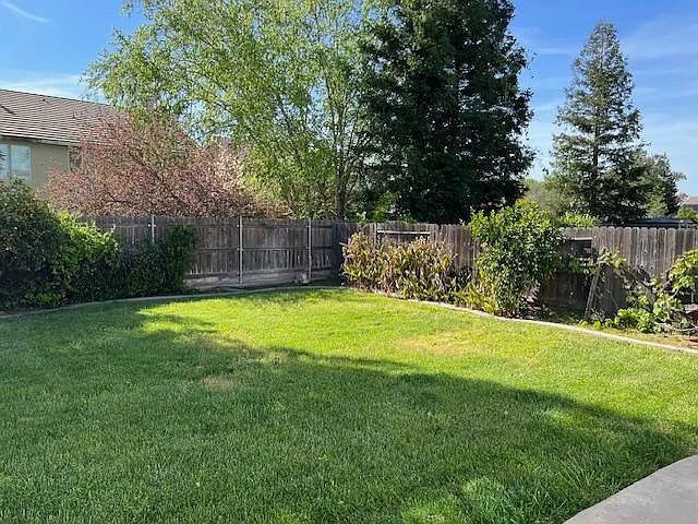 4047 Strolling Ct — Photo 20
