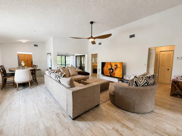 9606 SW 1st Ct #16, Coral Springs, FL 33071